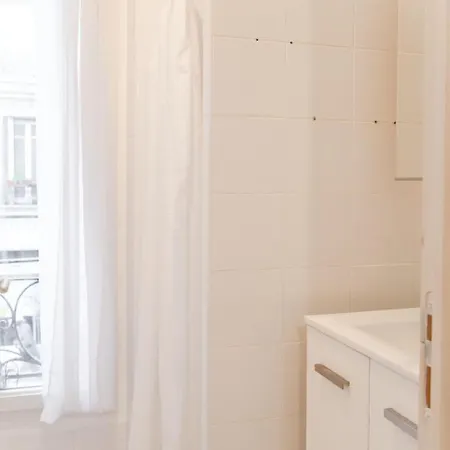 Charming Near Montmartre Daire *